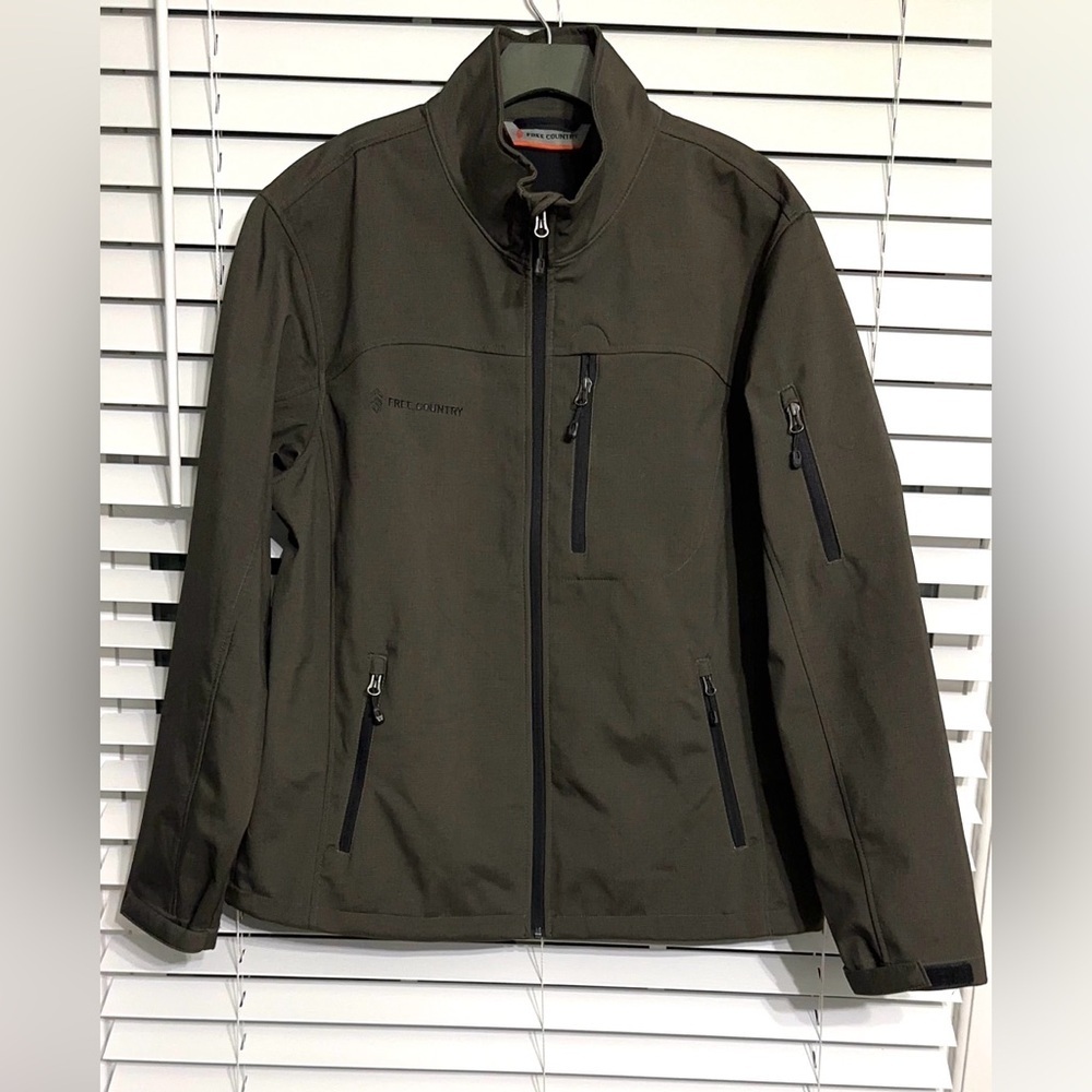 Men's Olive Green weather resistant jacket Size Large excellent condition.